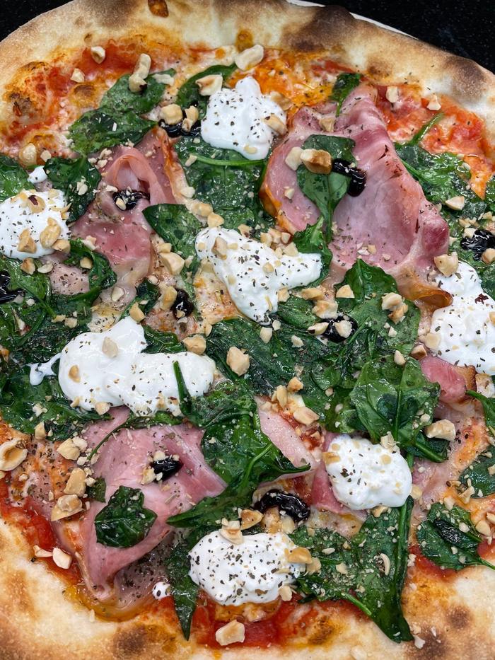 Une pizza Mona Lisa